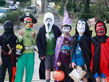 hallowe'eny friends